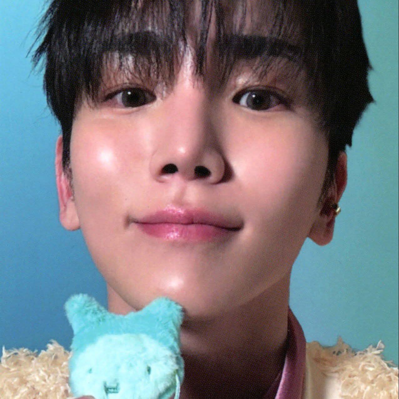 A moment captured by Key (SHINee)'s fan
