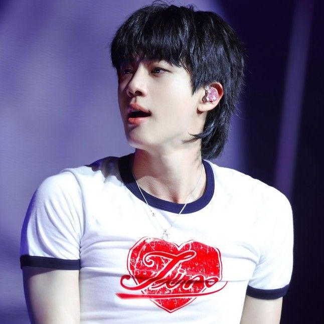 Latest photo of Jin (BTS)