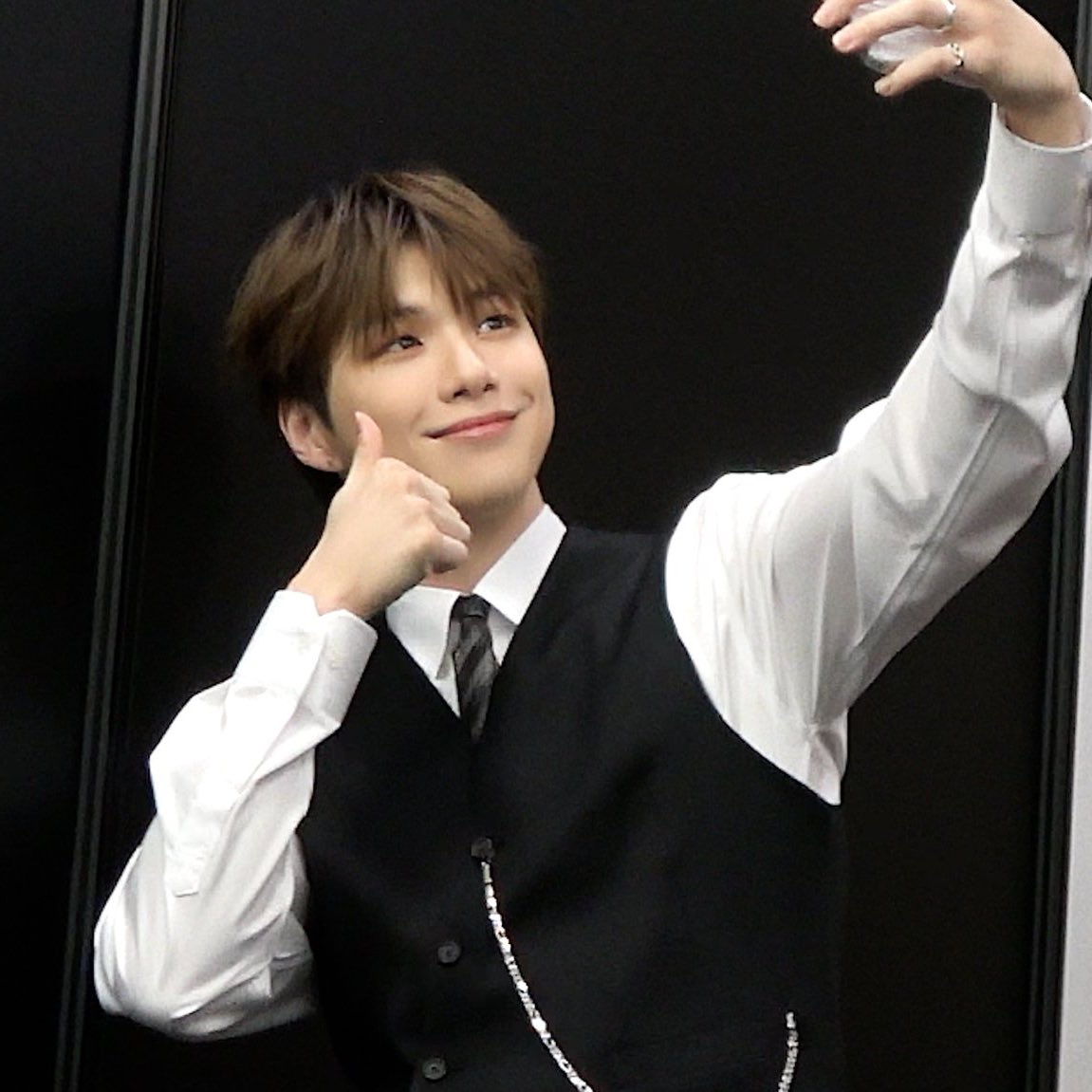 Behind-the-scenes cut of Kang Daniel