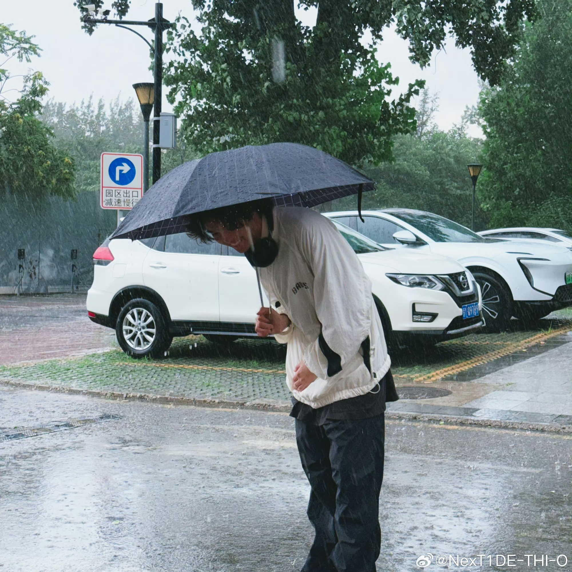 Behind-the-scenes cut of THI-O (NexT1DE)
