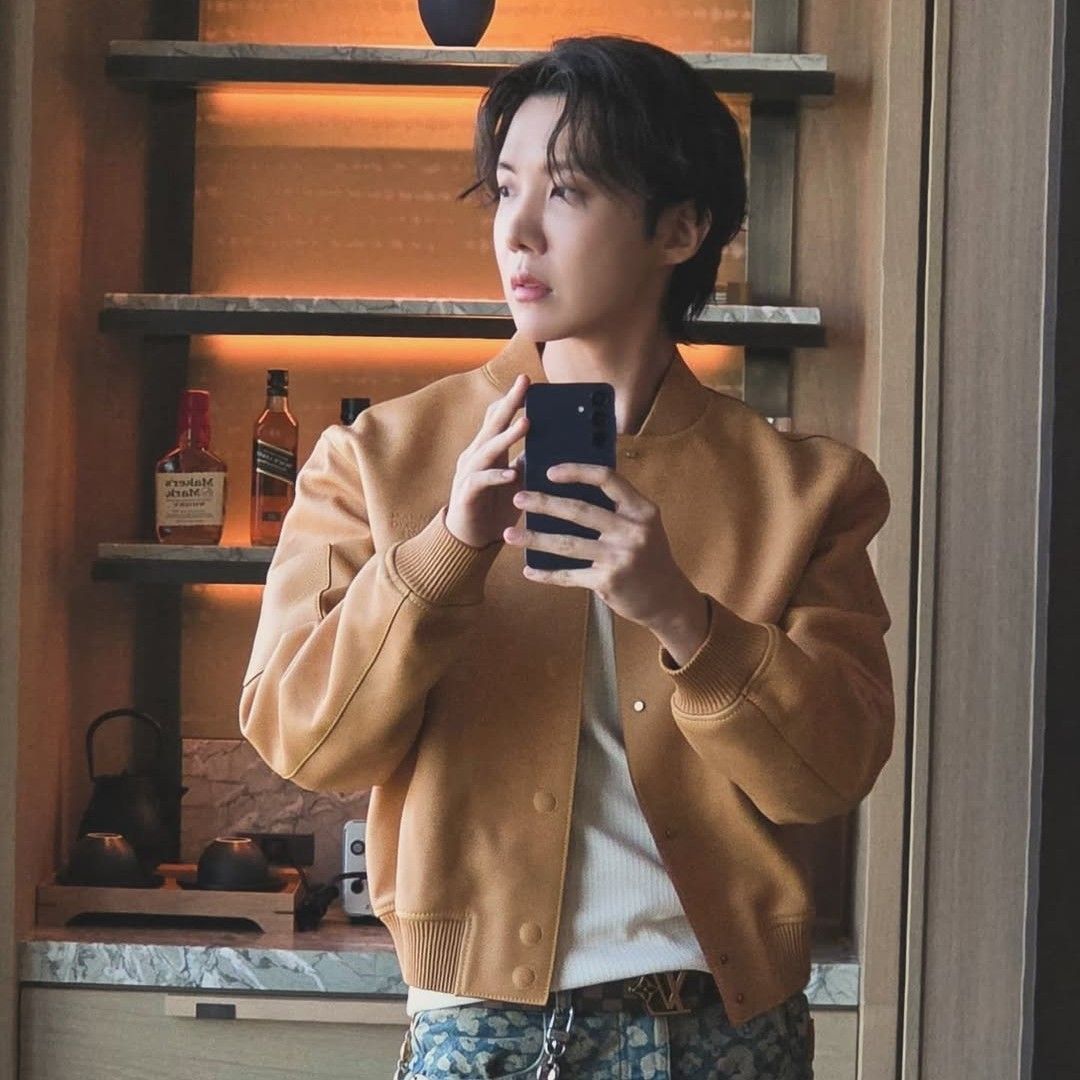 J-hope (防弹少年团)的最新照片