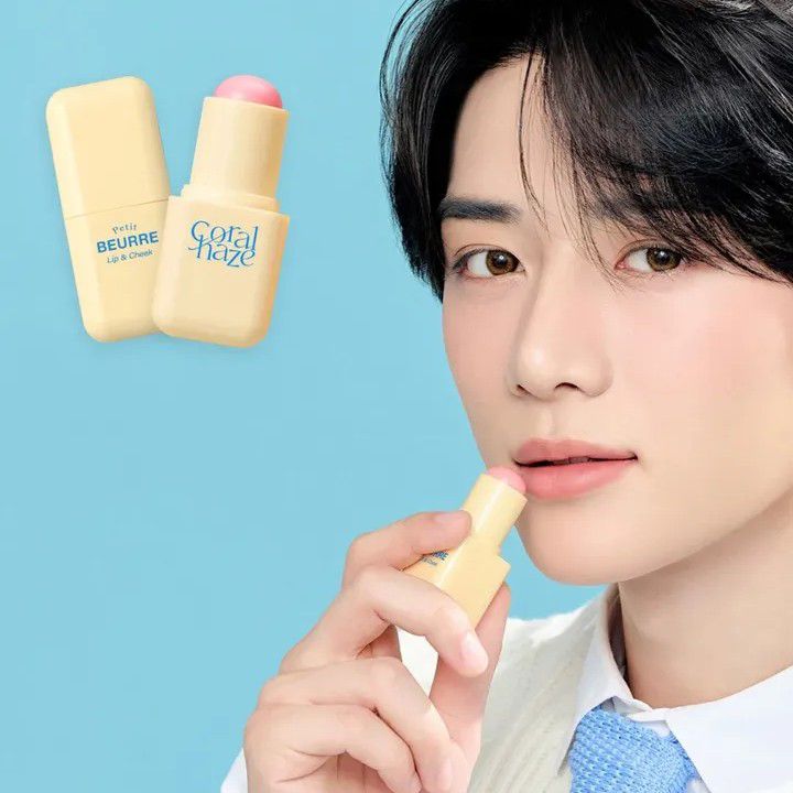 A moment captured by Beomgyu (TOMORROW X TOGETHER)'s fan