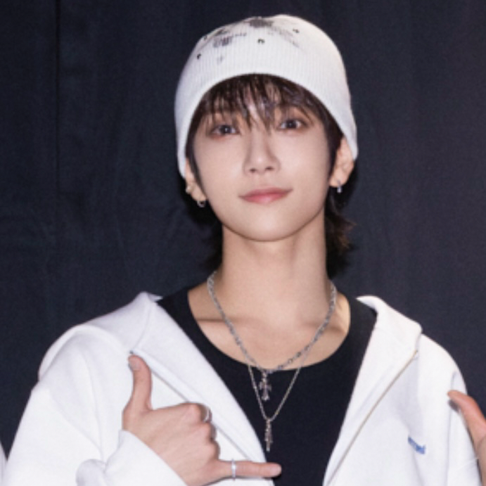 Behind-the-scenes cut of Joshua (SEVENTEEN)