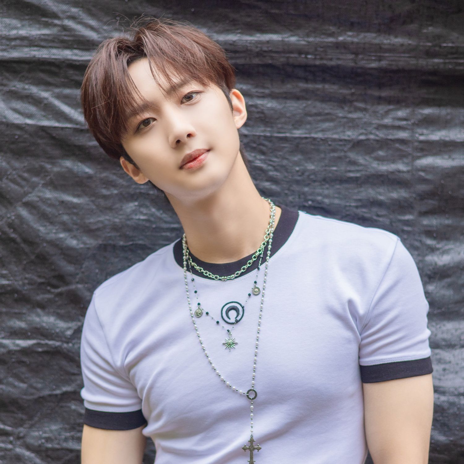 A moment captured by Hui (PENTAGON)'s fan