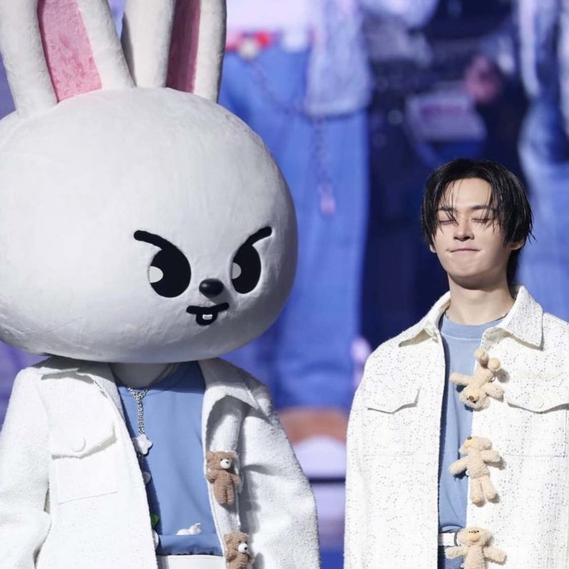 Latest photo of Lee Know (Stray Kids)