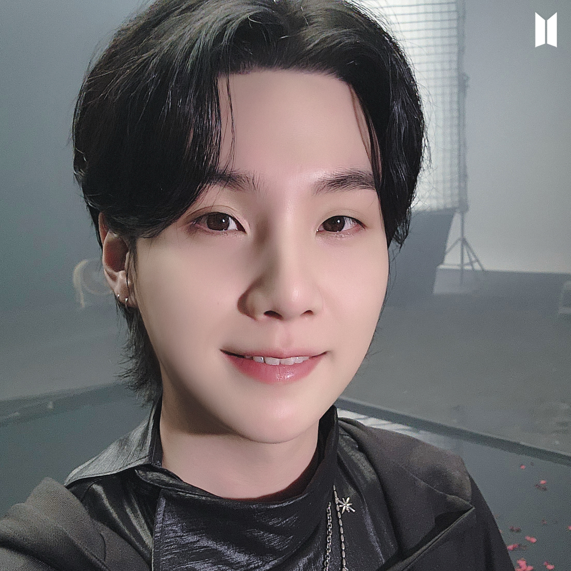 Behind-the-scenes cut of SUGA (BTS)