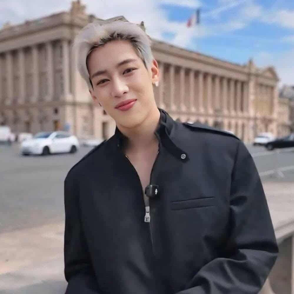Latest photo of Bambam (GOT7)