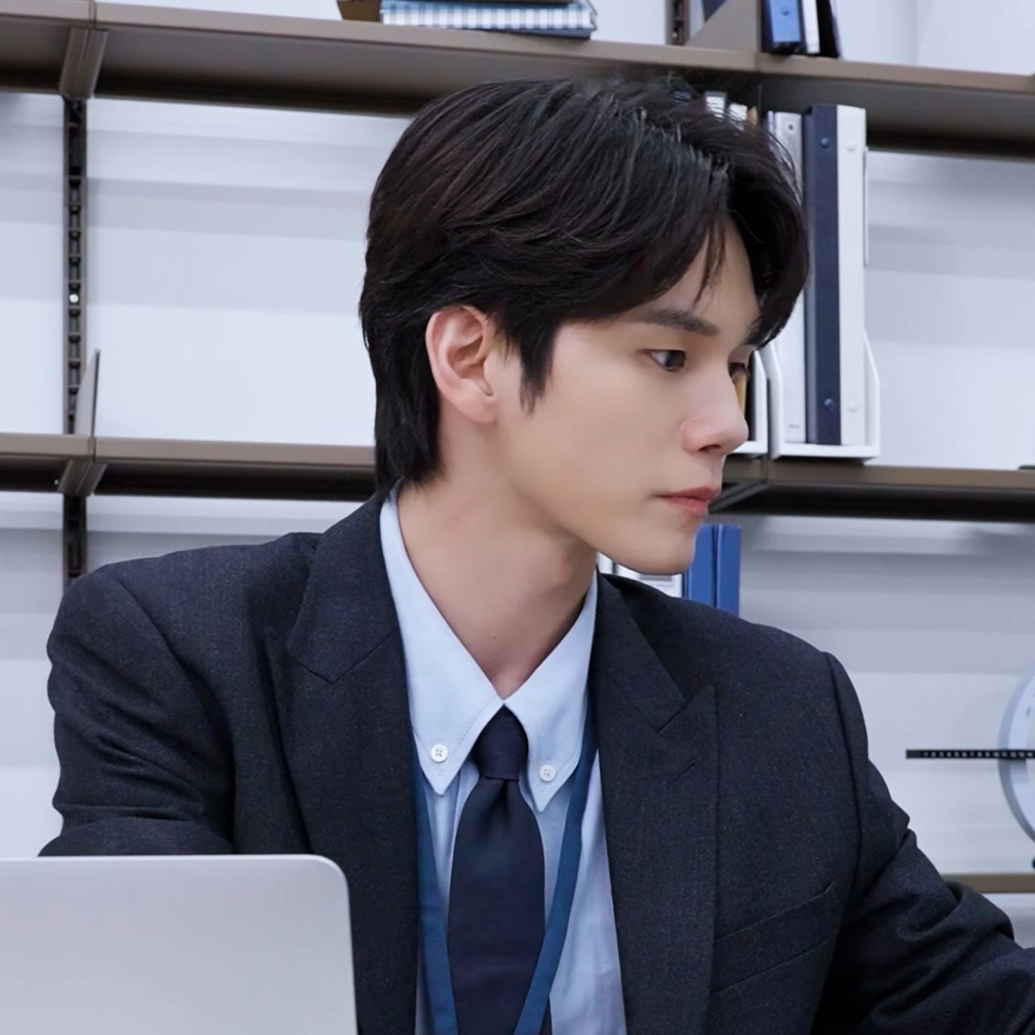 옹성우의 비하인드 컷