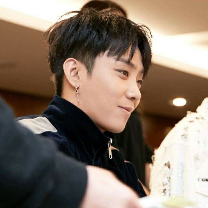 Behind-the-scenes cut of Eun Jiwon (SECHSKIES)