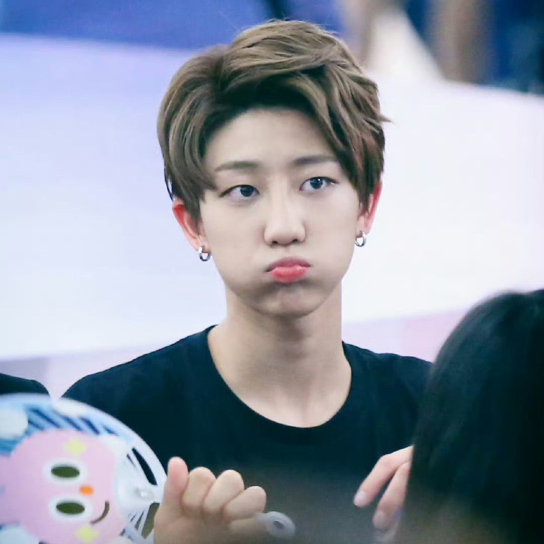 Behind-the-scenes cut of The 8 (SEVENTEEN)