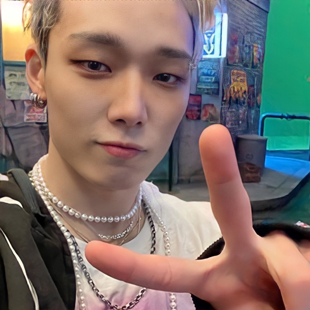 A moment captured by BOBBY (iKON)'s fan