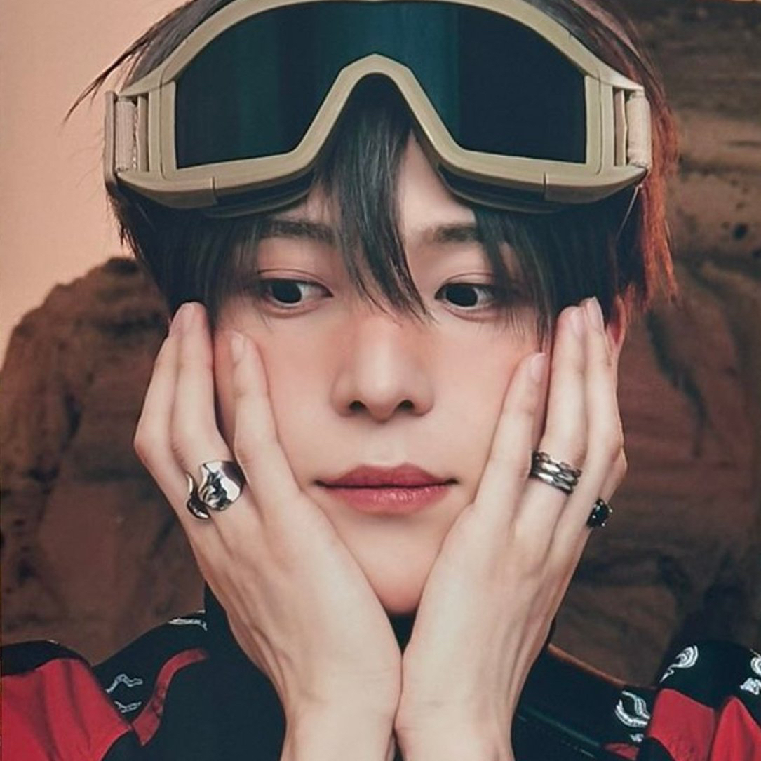 Behind-the-scenes cut of Yunho (ATEEZ)