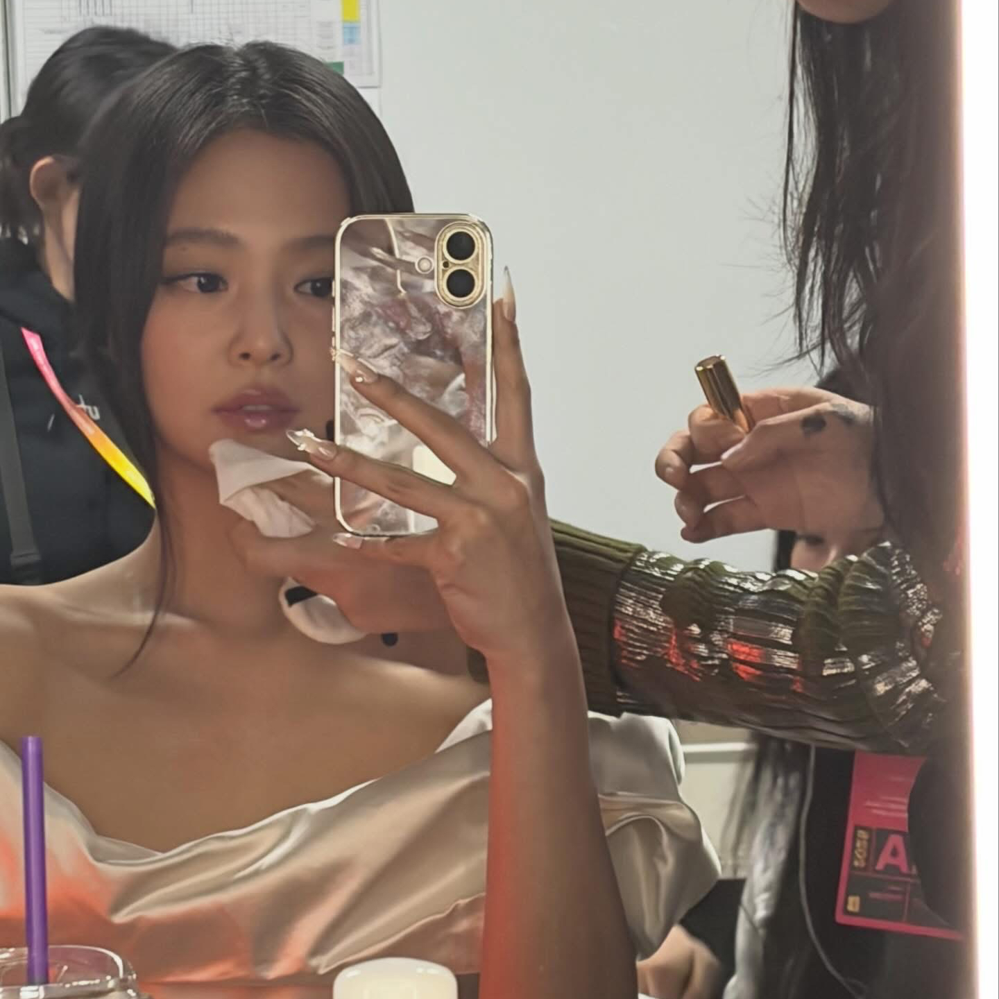 BLACKPINK의 비하인드 컷