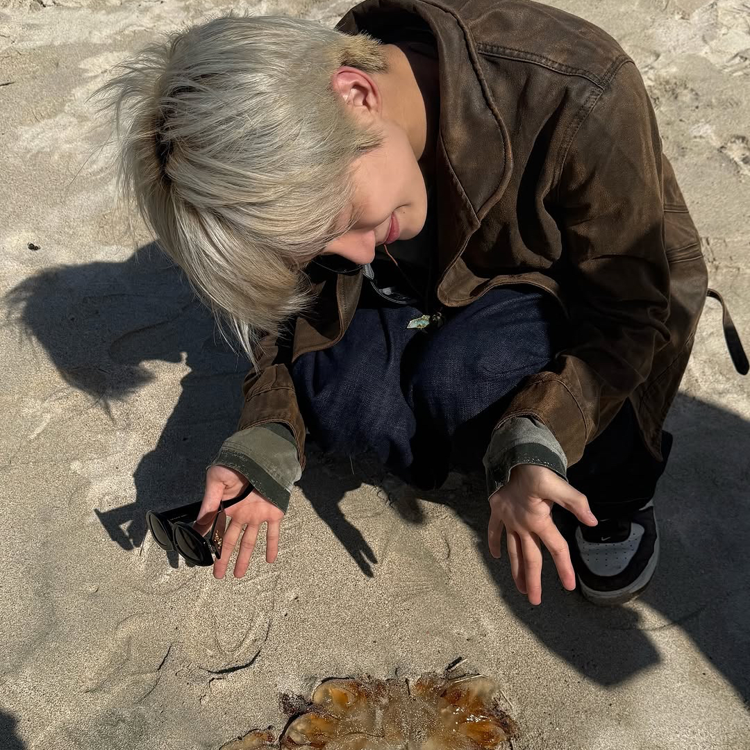 Behind-the-scenes cut of TWS