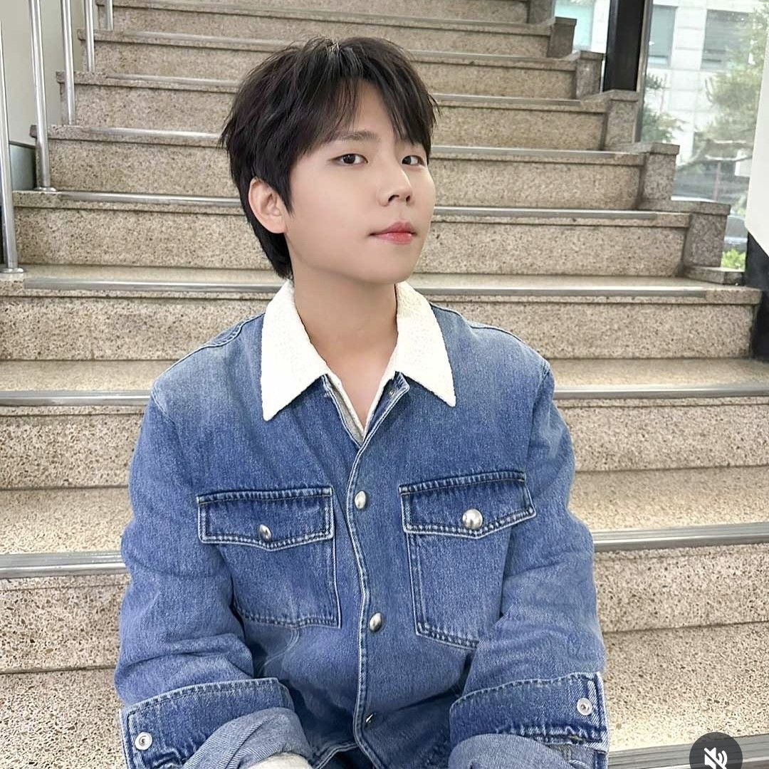 A moment captured by Jung Seunghwan's fan