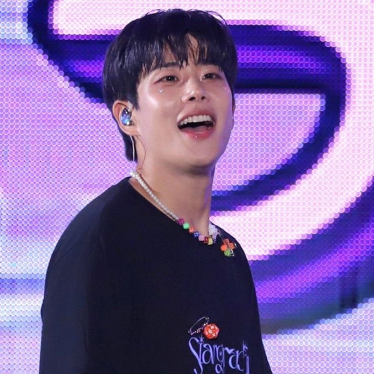 MJ (아스트로)의 최신 사진