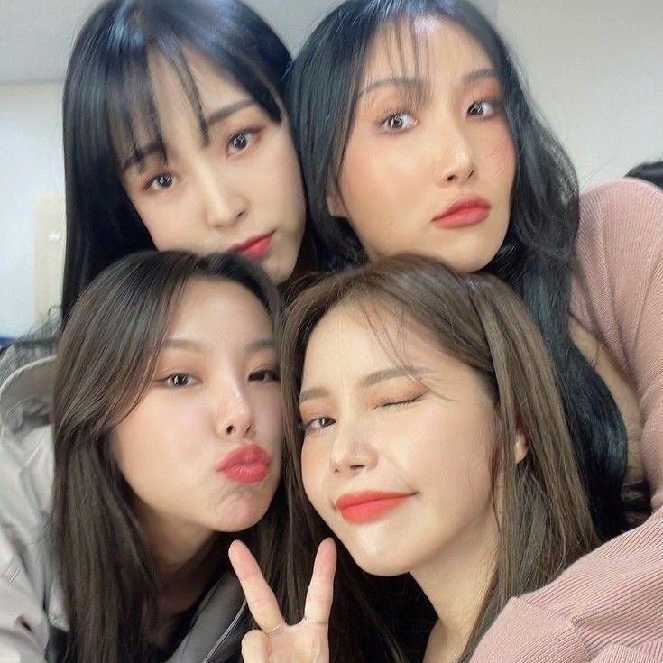 Recent activity shot of MAMAMOO