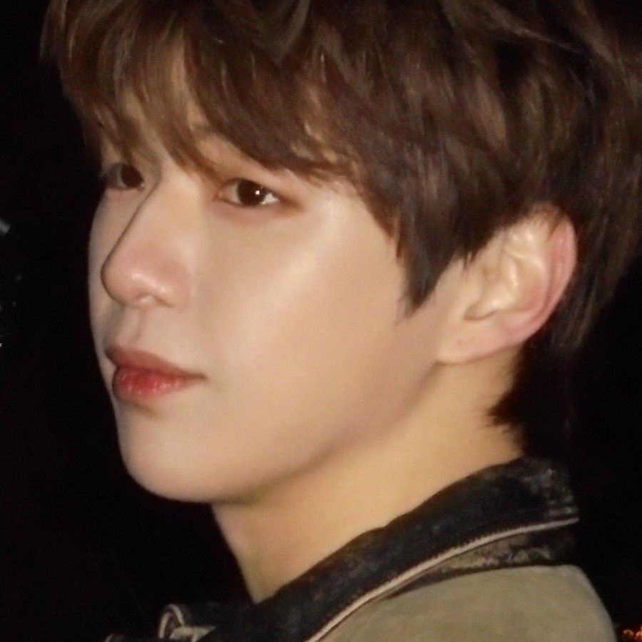 Behind-the-scenes cut of Kang Daniel