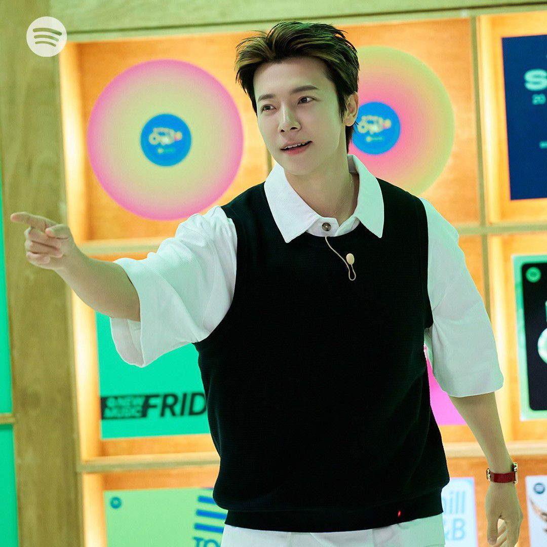 Latest photo of Donghae (Super Junior)