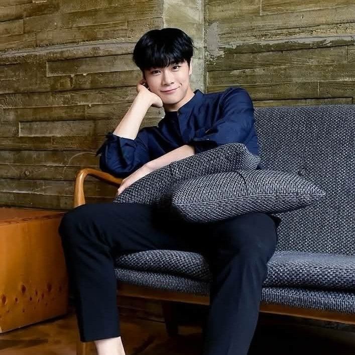 Behind-the-scenes cut of Moonbin (ASTRO)