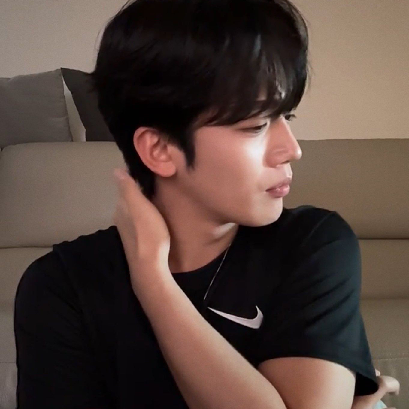 Potret di balik layar Kim Yohan (WEi)