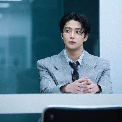 Behind-the-scenes cut of Rowoon