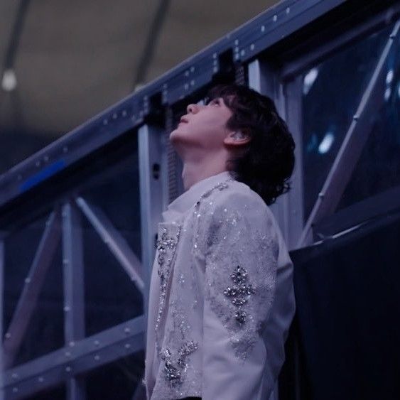 Recent activity shot of Mamehara Issei (JO1)