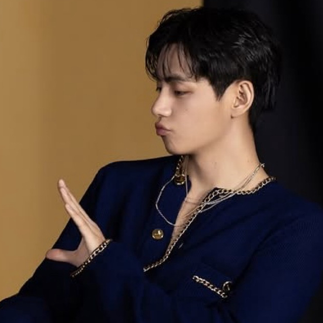 Foto terbaru V (BTS)