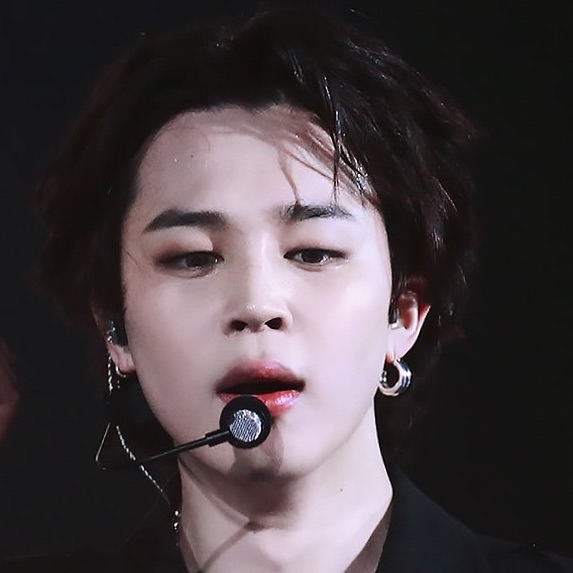 Momen yang diabadikan oleh penggemar Jimin (BTS)