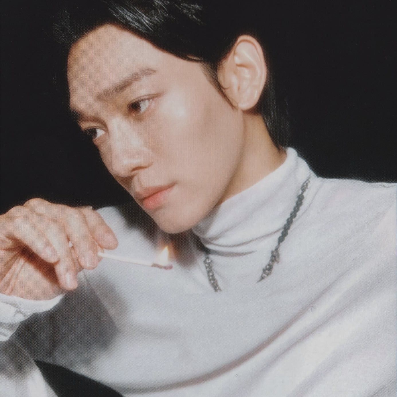 Behind-the-scenes cut of Chen (EXO)