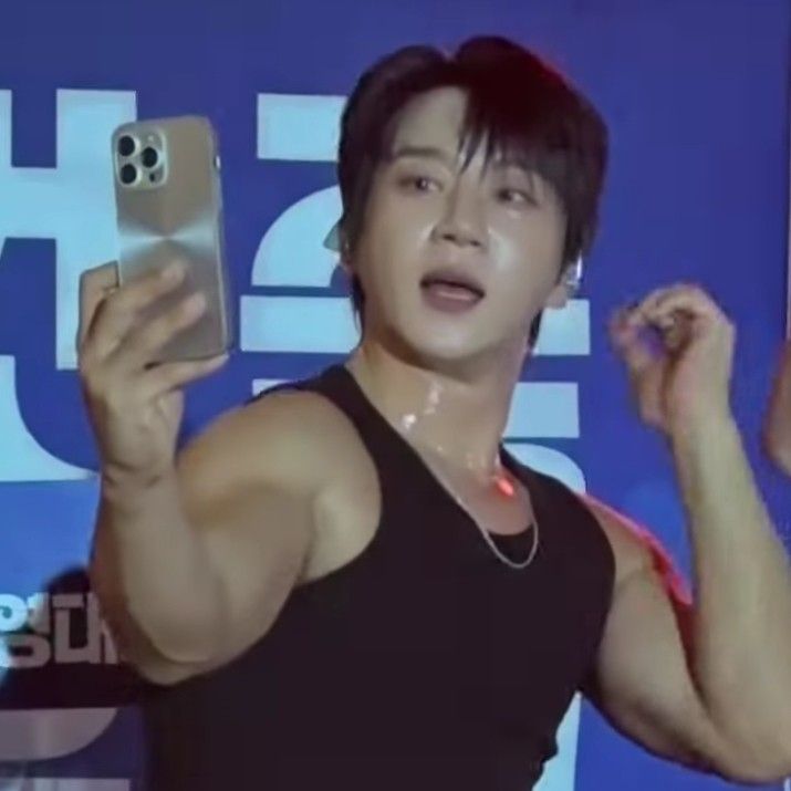 Potret di balik layar Hwang Chiyeol