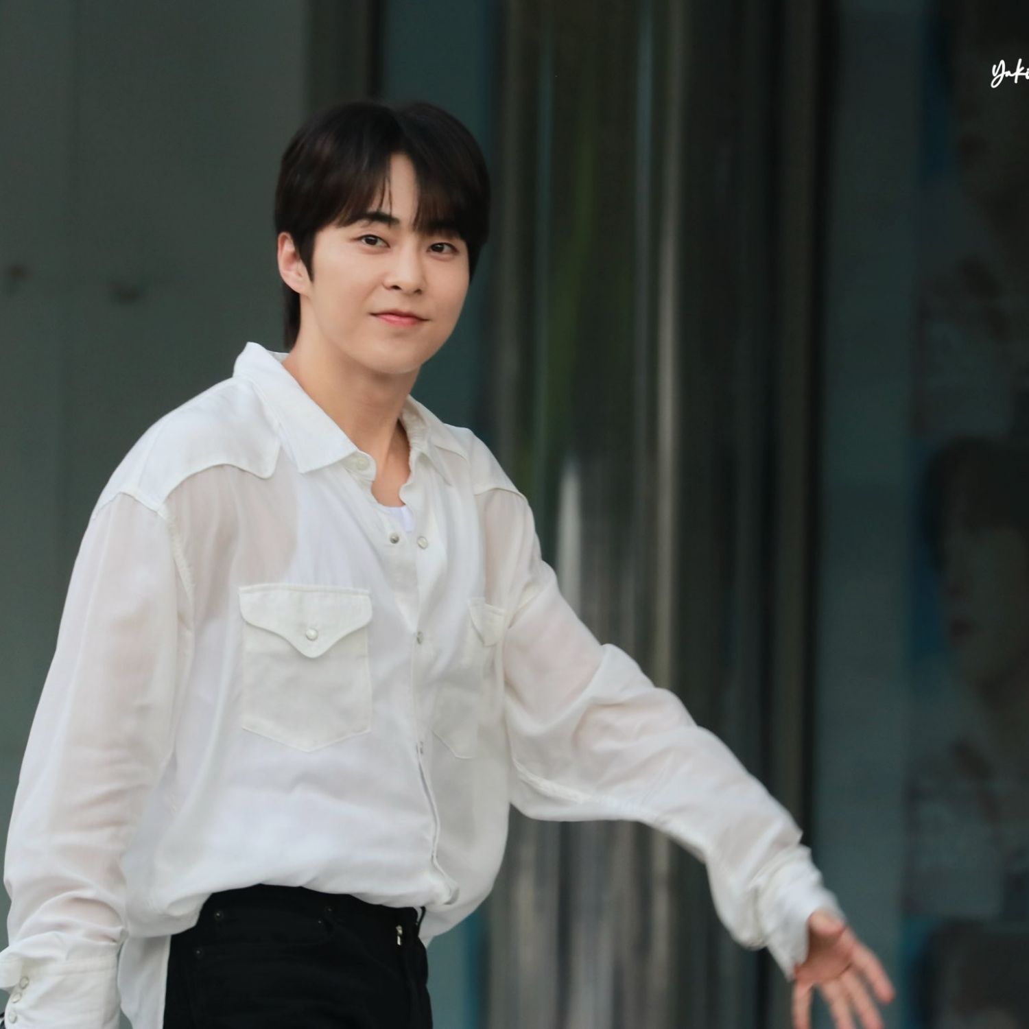 시우민 (EXO)의 비하인드 컷