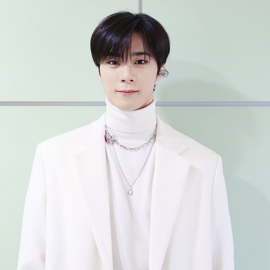 Behind-the-scenes cut of Moonbin (ASTRO)