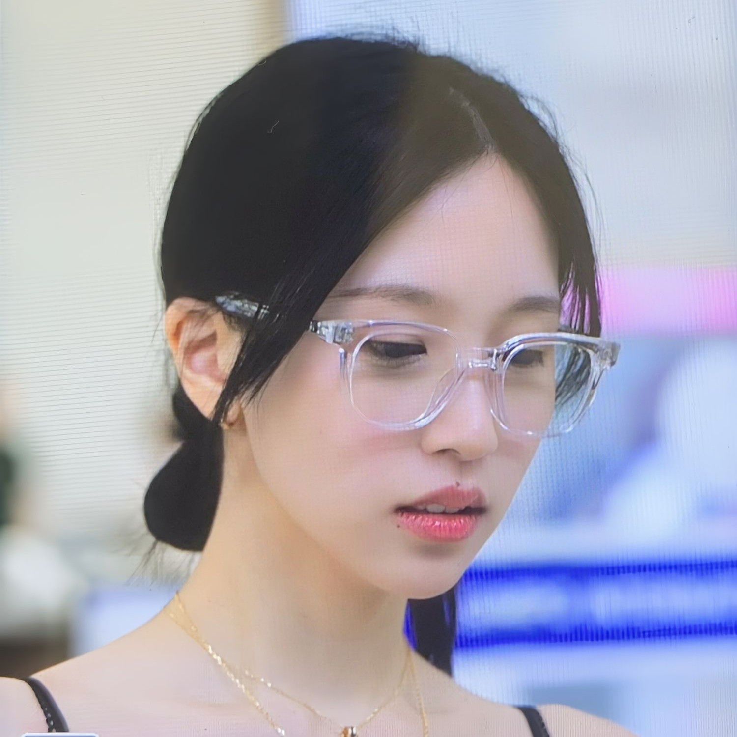 Behind-the-scenes cut of TWICE
