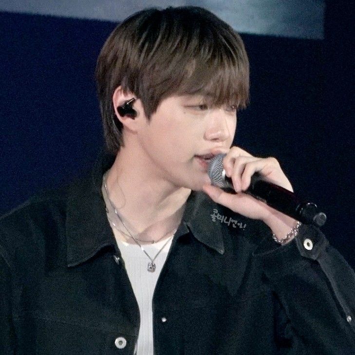 A moment captured by Kang Daniel's fan