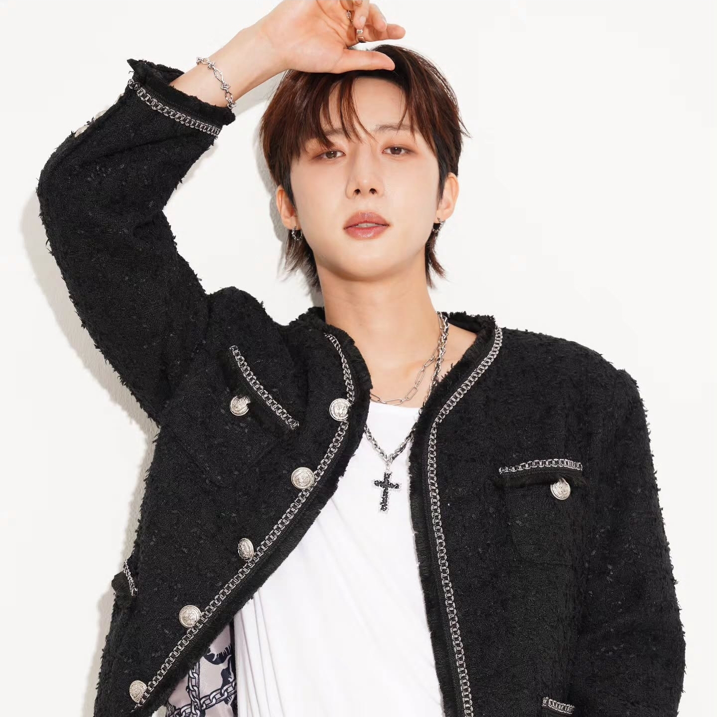 A moment captured by Hui (PENTAGON)'s fan