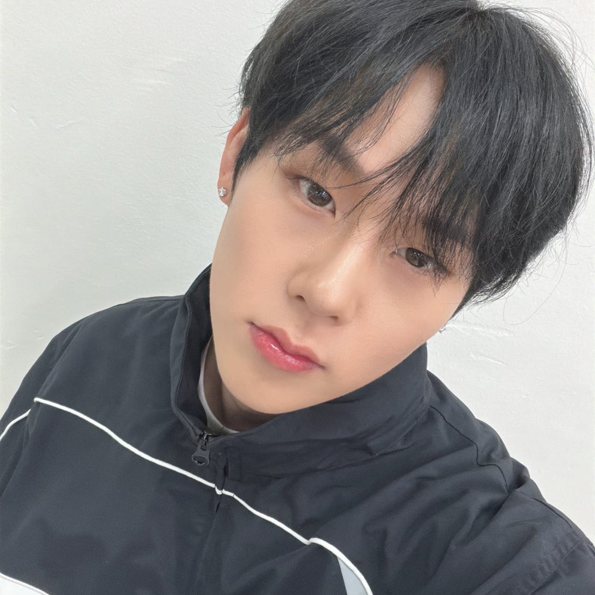 Behind-the-scenes cut of MONSTA X