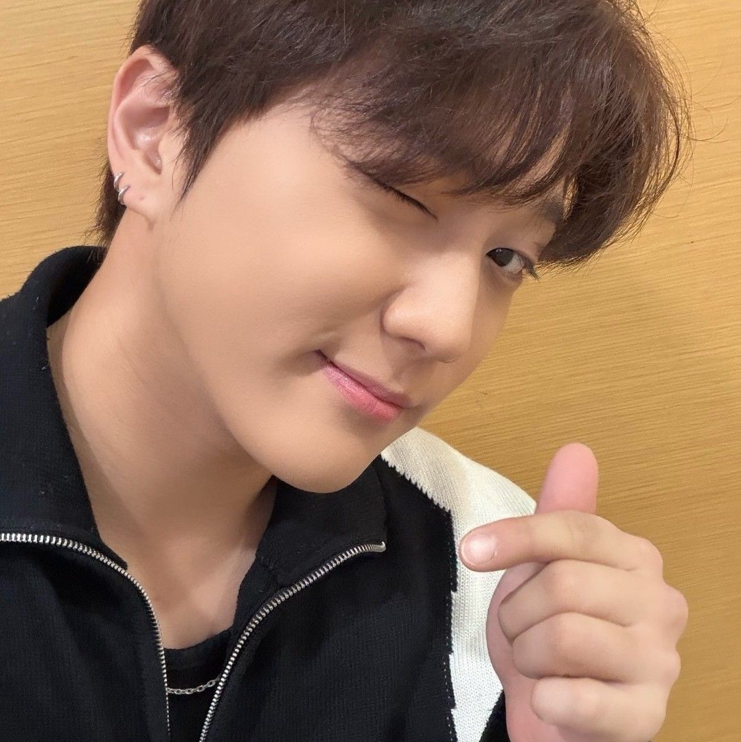 A moment captured by Hong Joochan (GoldenChild)'s fan