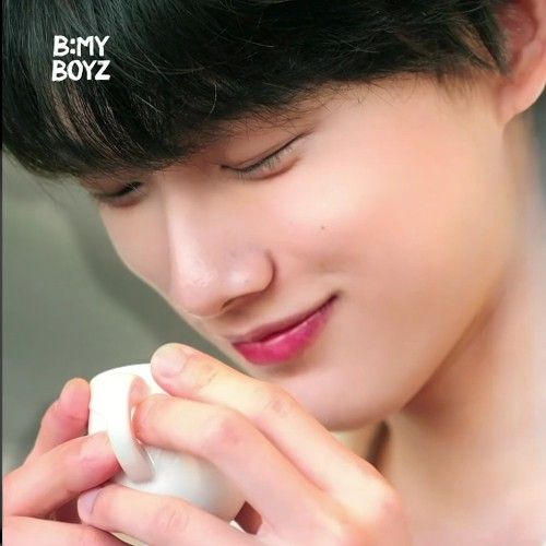 Recent activity shot of Lee Yunsung