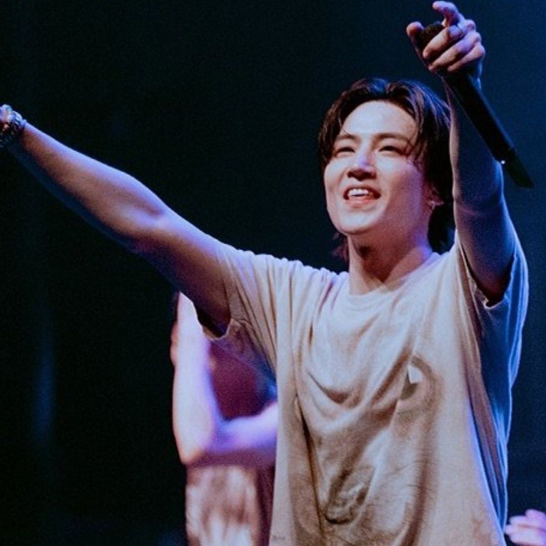 Latest photo of JAY B (GOT7)