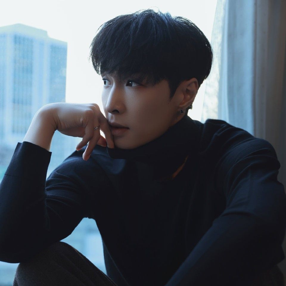 A moment captured by Lay (EXO)'s fan