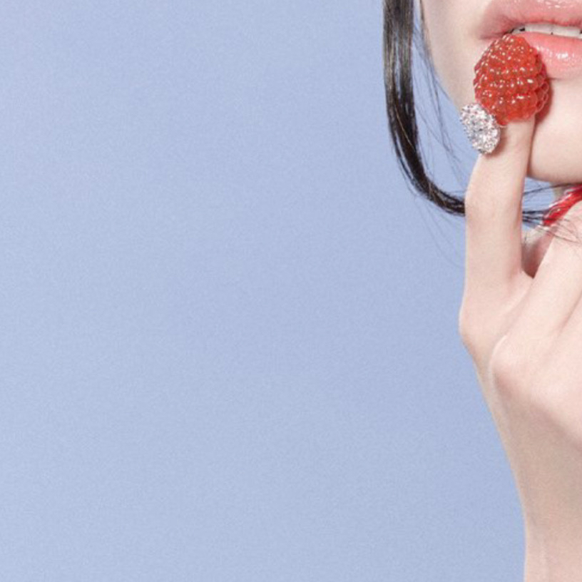 Recent activity shot of Chaeyoung (TWICE)