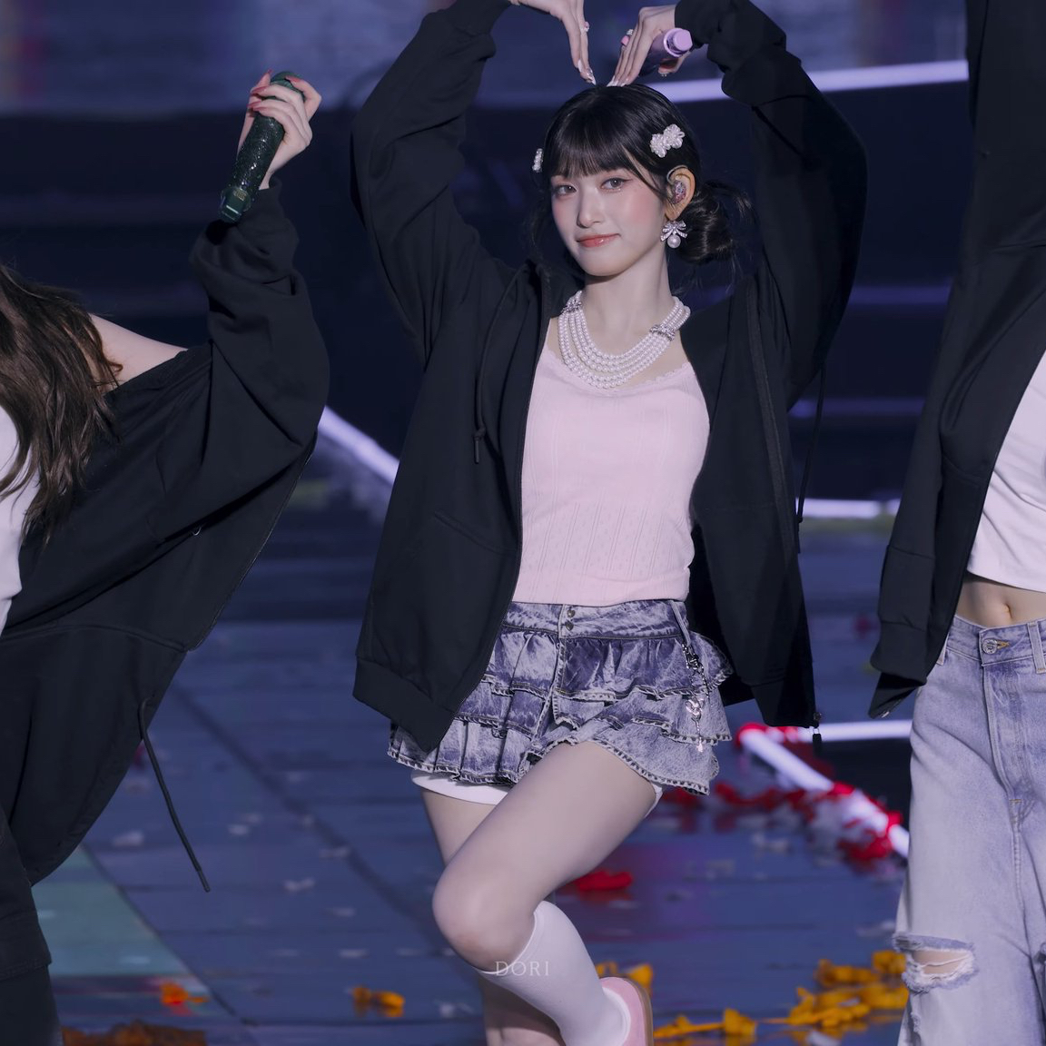 Behind-the-scenes cut of IVE