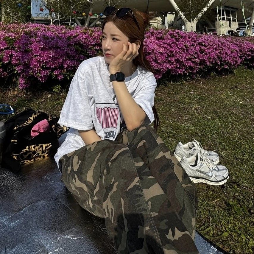 Behind-the-scenes cut of Park Chorong (Apink)