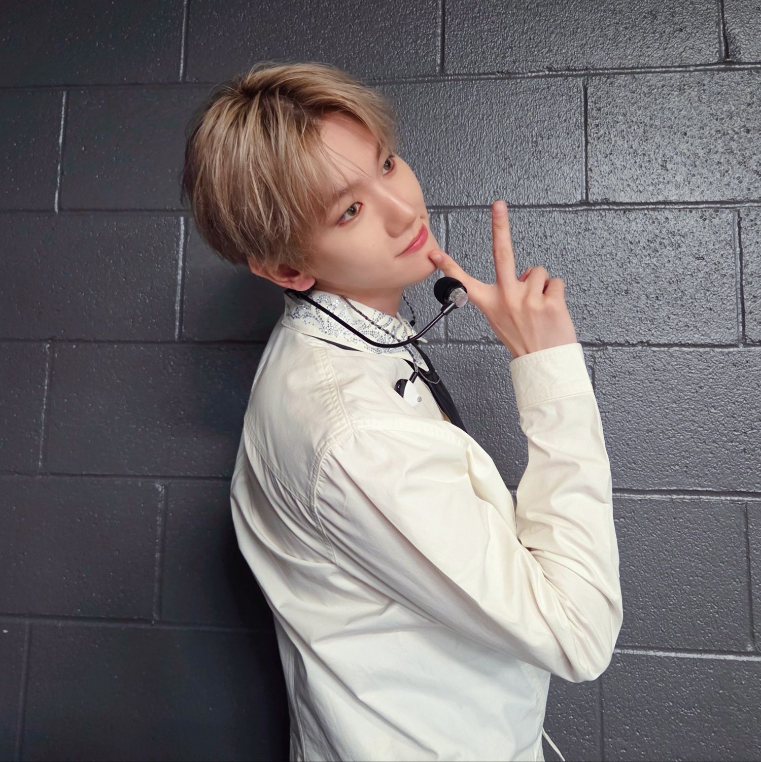 Recent activity shot of Baekhyun (EXO)