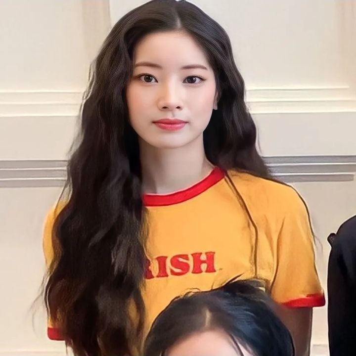 Recent activity shot of Dahyun (TWICE)