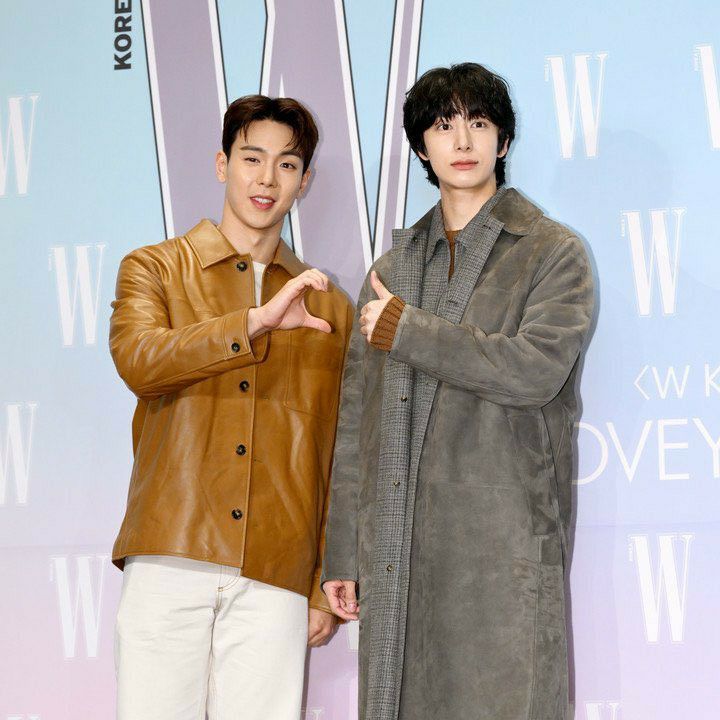 Foto aktivitas terbaru MONSTA X