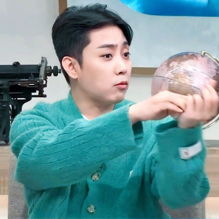 Recent activity shot of Eun Jiwon (SECHSKIES)