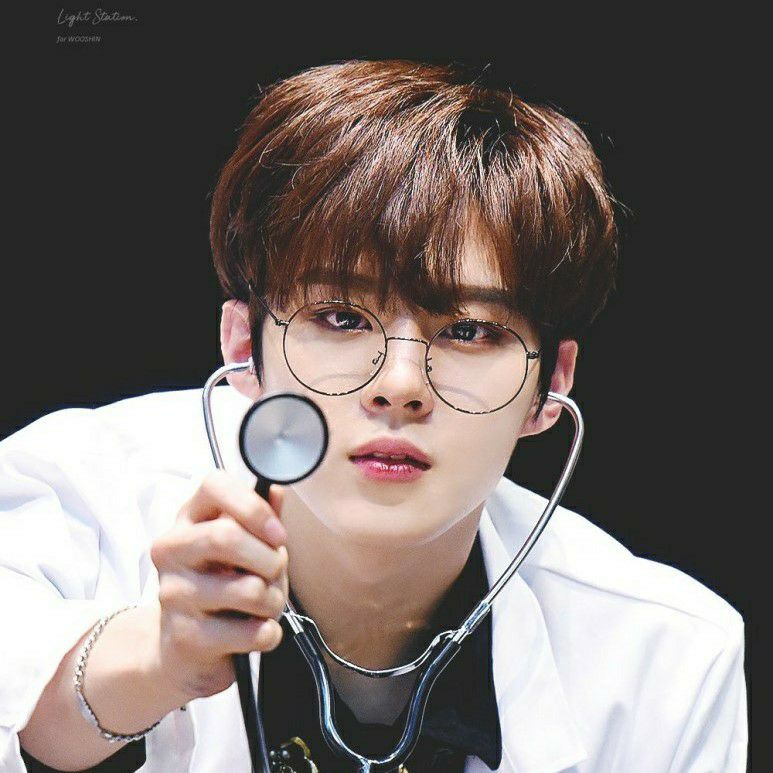 Latest photo of Kim Wooseok