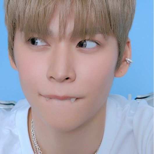 Recent activity shot of Eunseok (RIIZE)